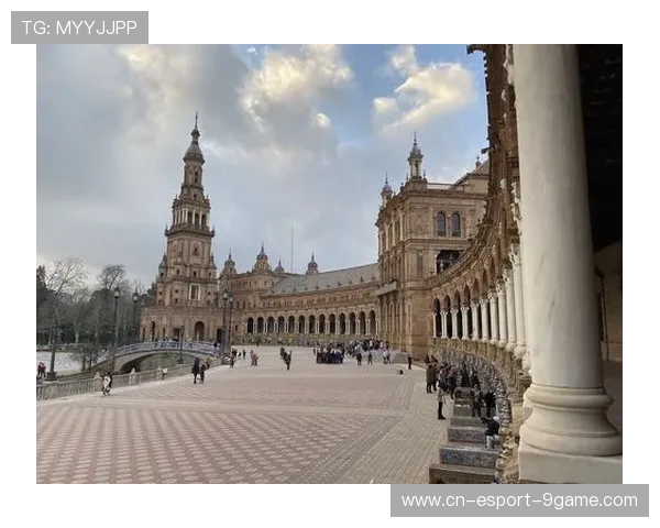 塞维利亚外围连射制造骚动——精彩进攻背后的战术布局